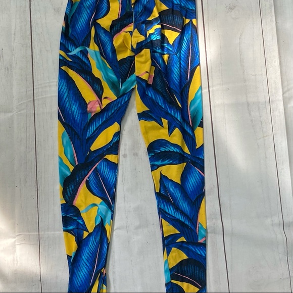 Farm Rio x Adidas Leggings. Small. - Picture 7 of 8